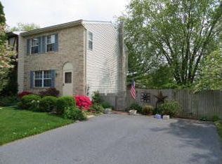 1537 Manor Blvd, Lancaster, PA 17603