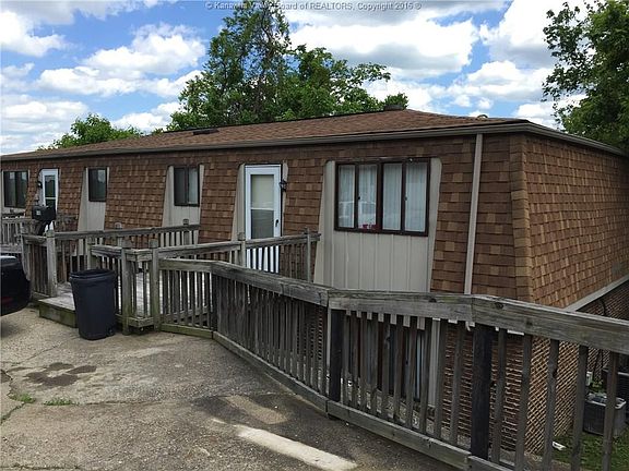 2nd image of 904 Valley View Dr