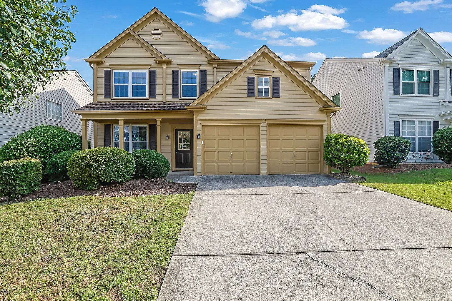 3 bed, 2.5 bath, 2074 sqft, $2,750 — Photo 2