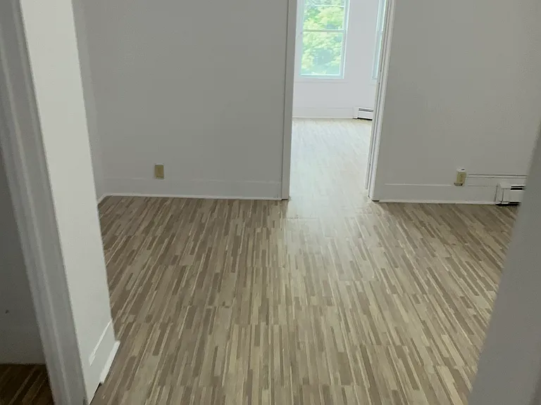 14 Lester St #2L — Photo 11