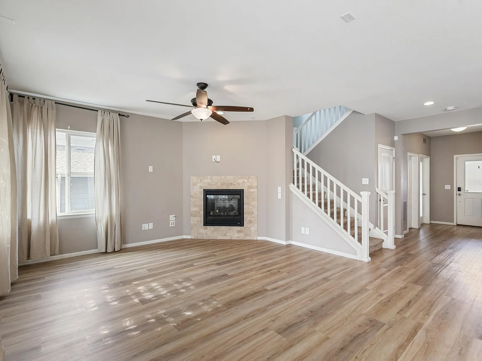 4 bed, 2947 sqft, $3,200 — Photo 3
