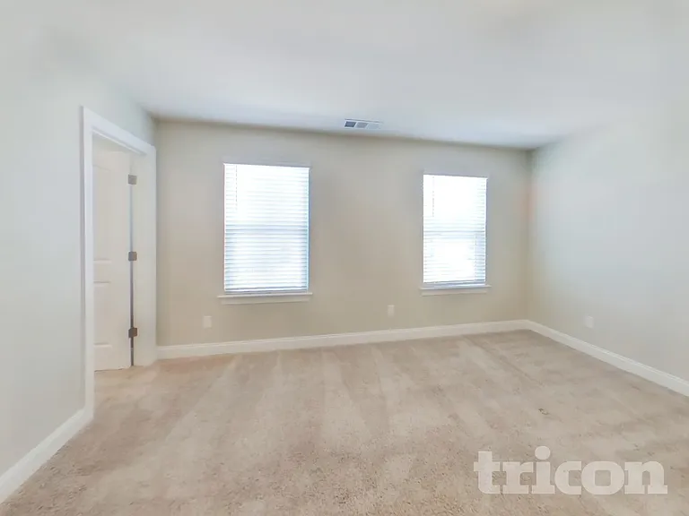 1331 Carriage Park Dr — Photo 7