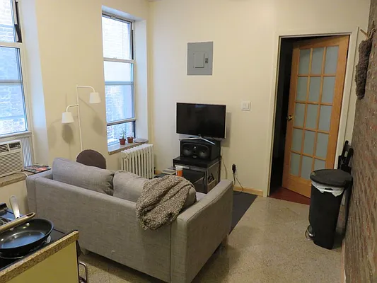 Rented by Majesty Management | media 46