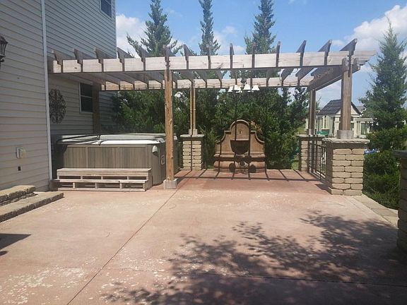 5th image of 86 Catalpa Ct