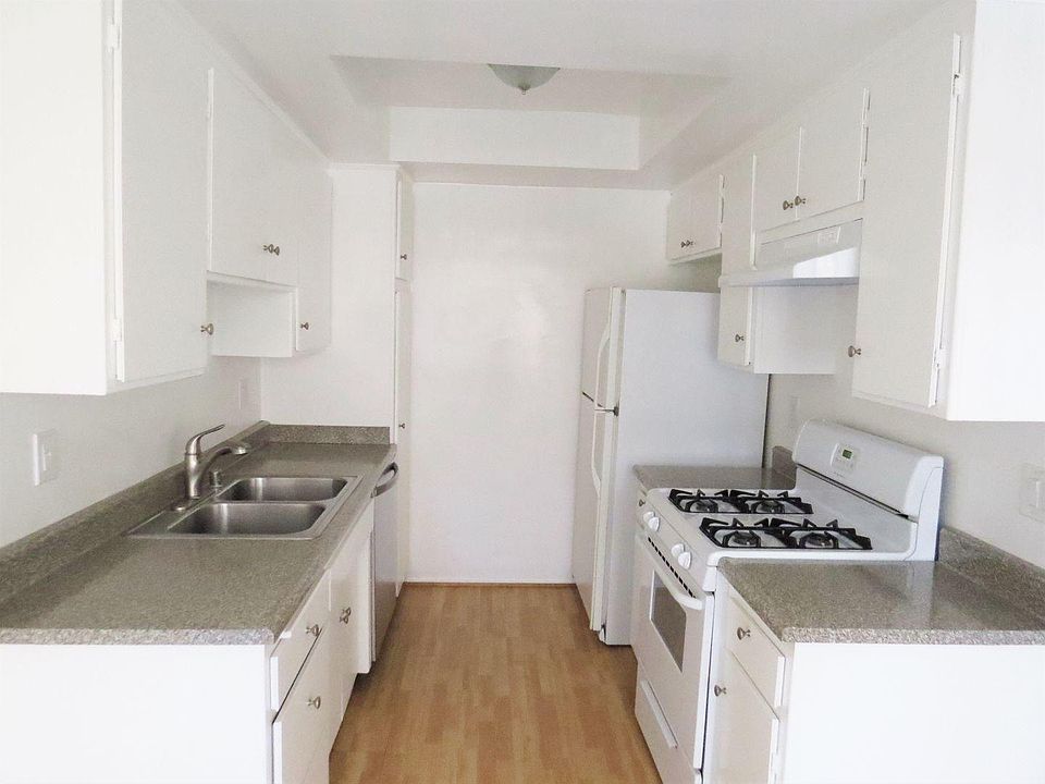 1st image of 1750 S Bentley Ave #105