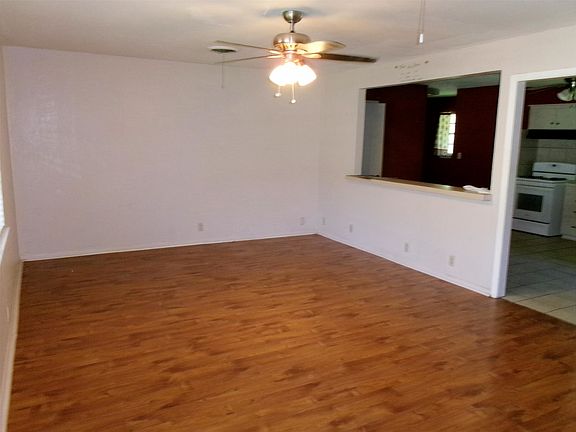 4th image of 200 W Spencer St