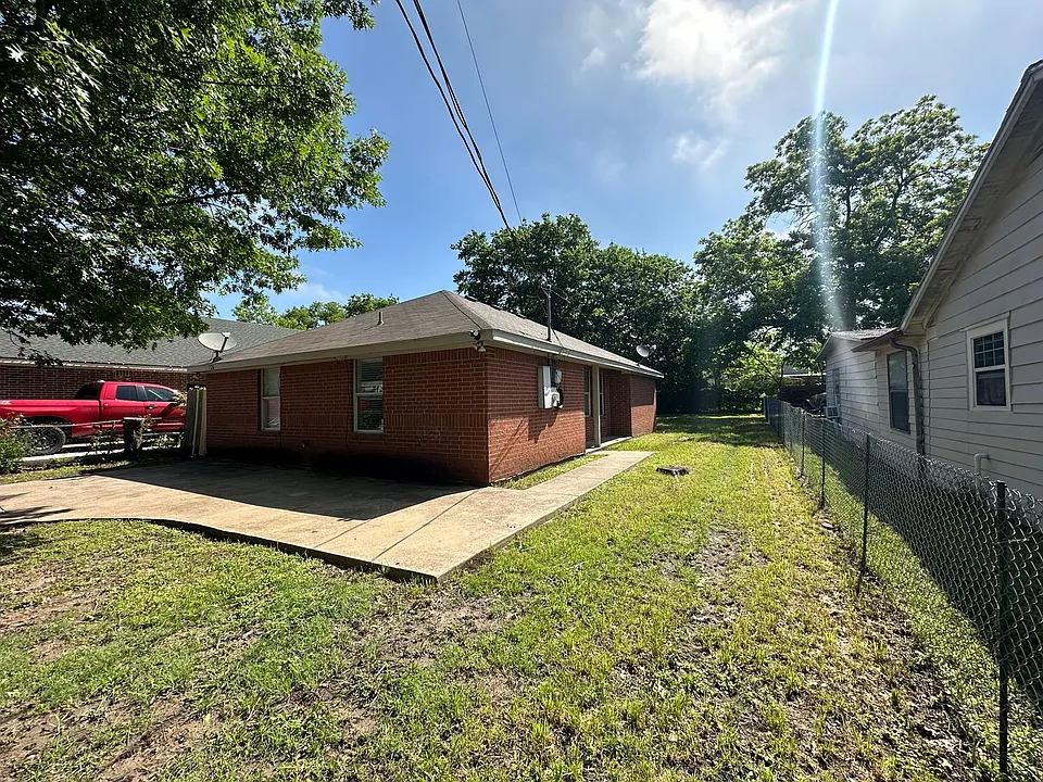 726 Elkhart Ave
