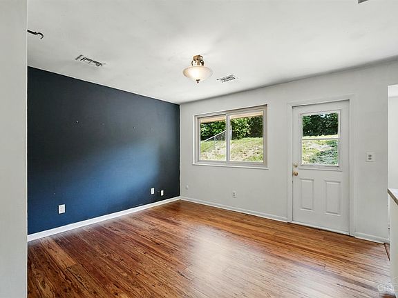 5th image of 5594 Leafwood Dr