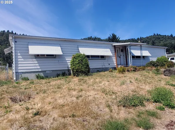 3480 NW Broad St, Roseburg, OR 97471