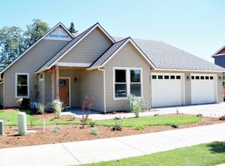 885 Makena Ln, Hood River, OR 97031