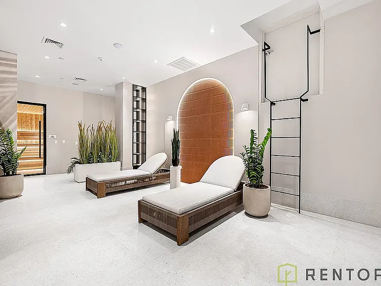 622 11th Ave #1109 — Photo 47