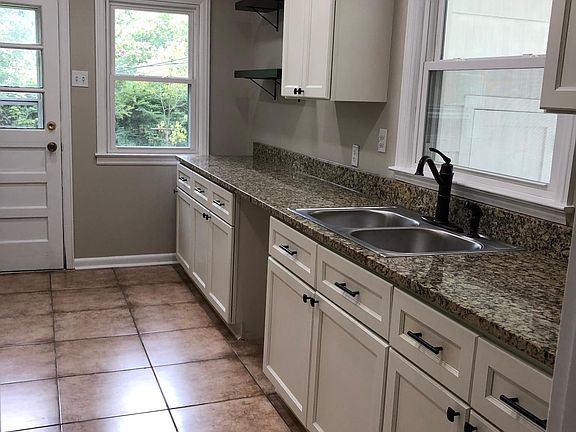 Brand new remodeled kitchen
