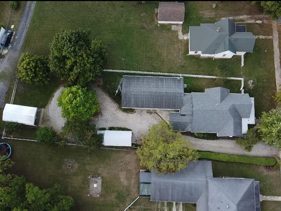 2nd image of 523 E Main St