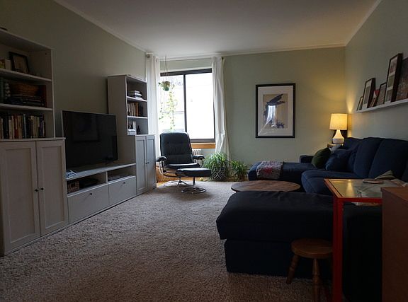 3rd image of 1208 W Chase Ave APT 3C
