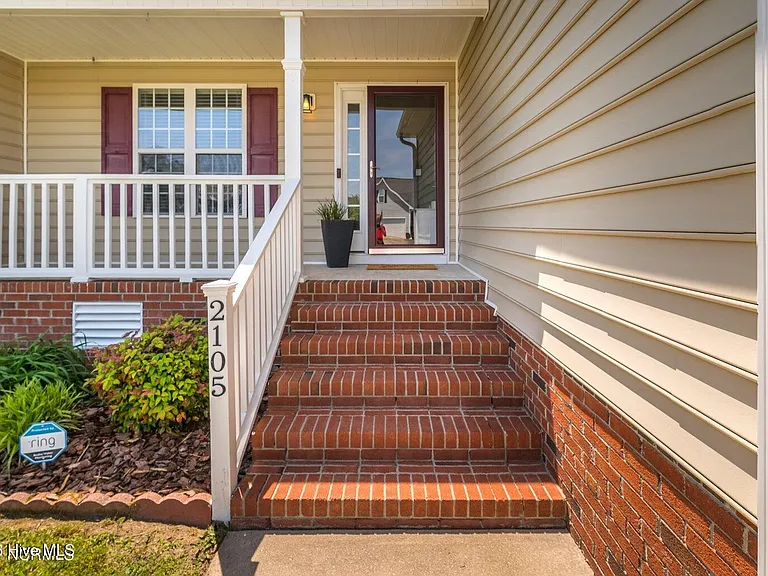 2105 Charity Ln — Photo 15