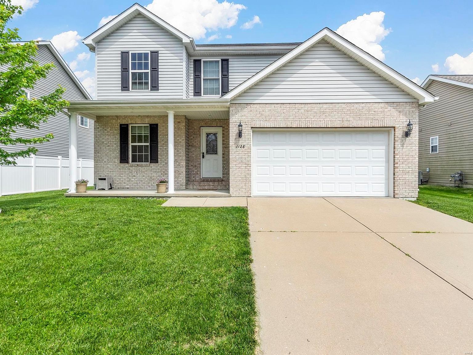 1128 Beechcraft Blvd, Mascoutah, IL 62258 | Zillow