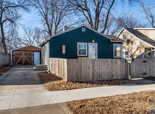 2013 S Spring Ave, Sioux Falls, SD 57105