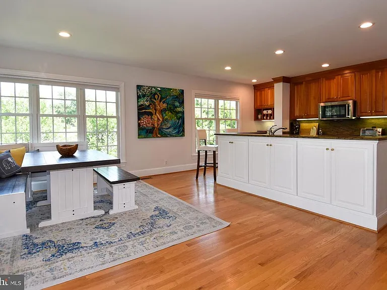 710 W View Ter — Photo 26