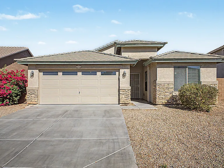 6918 S 46th Ln — Photo 1