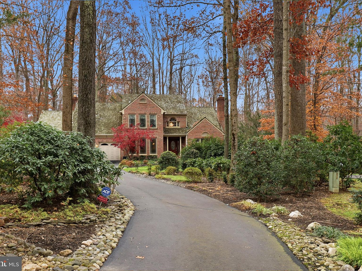 6809 Spout Ln, Fairfax Station, VA 22039 | MLS #VAFX2278126 | Zillow