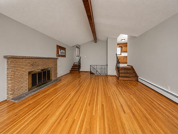 4th image of 7901 Winsdale St N