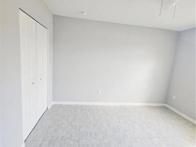 2509 42nd St W — Photo 13