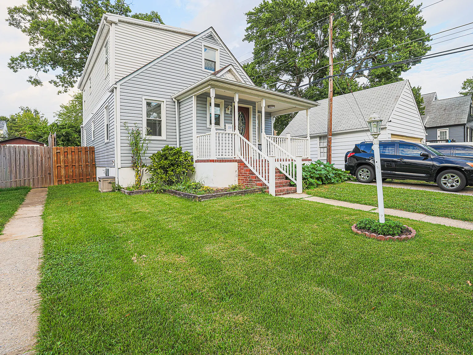 2528 Canterbury Road - SFP — Photo 2