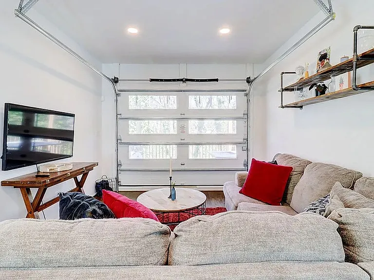 51 Bowen Ave SE — Photo 6