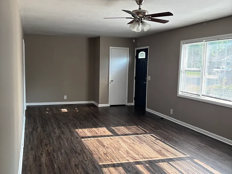 2314 Alabama Ave — Photo 4