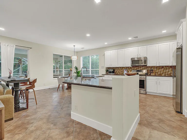 1225 Egret Cir S — Photo 12
