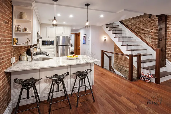 Sold by Compass | media 18