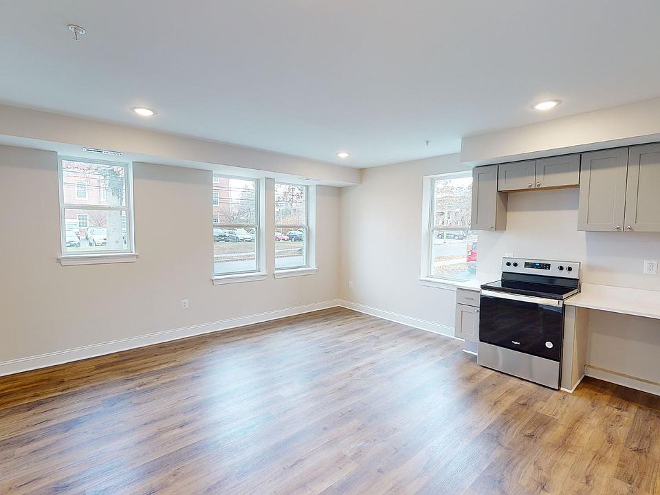 1st image of 232 Hamilton St NW #106