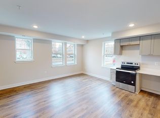 232 Hamilton St NW #106, Washington, DC 20011