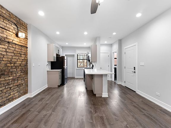 3rd image of 6100 N Winthrop Ave #6111-3RDFLOOR
