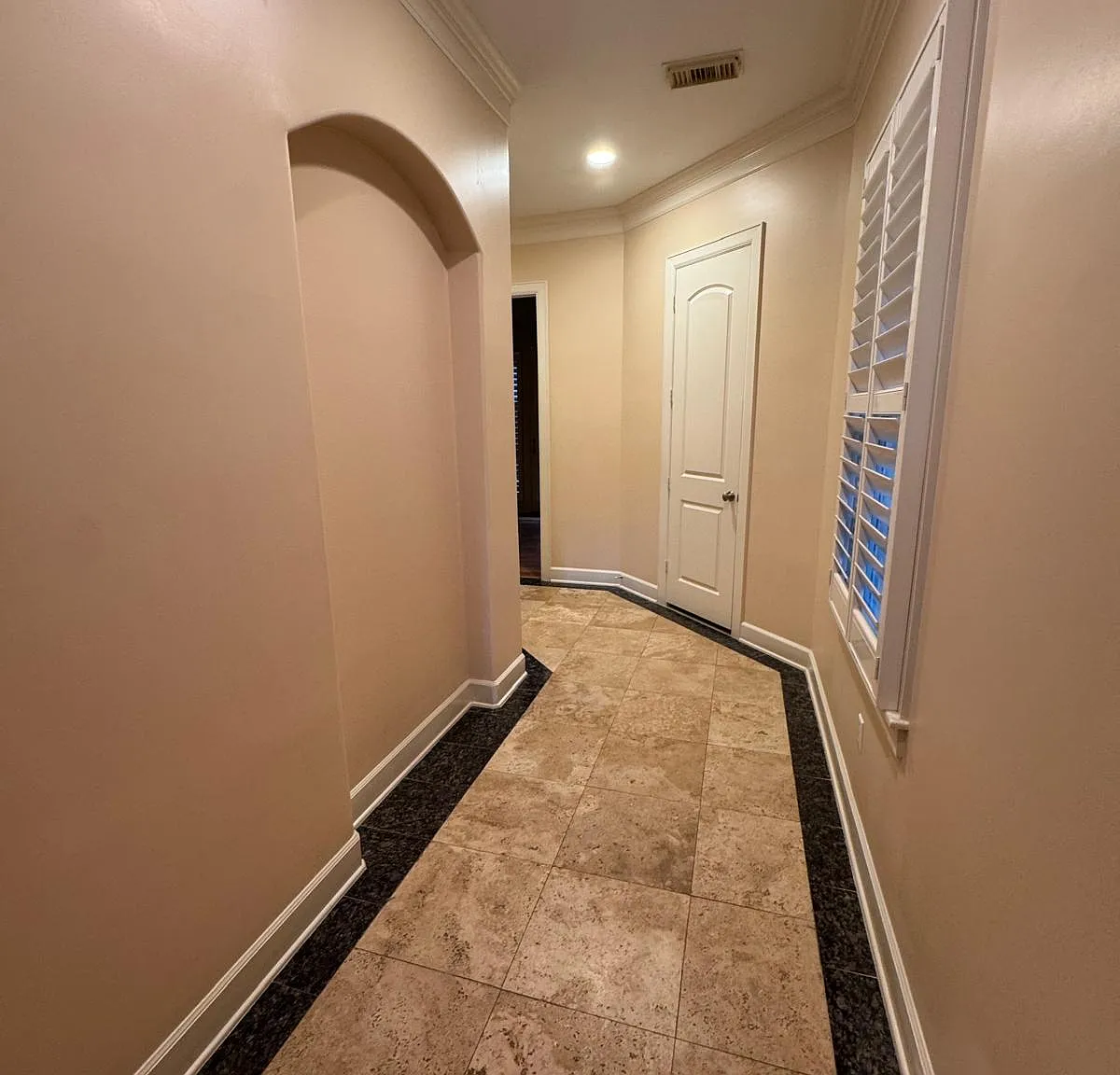 3 bed, 3.5 bath, 2563 sqft, $3,545 — Photo 4