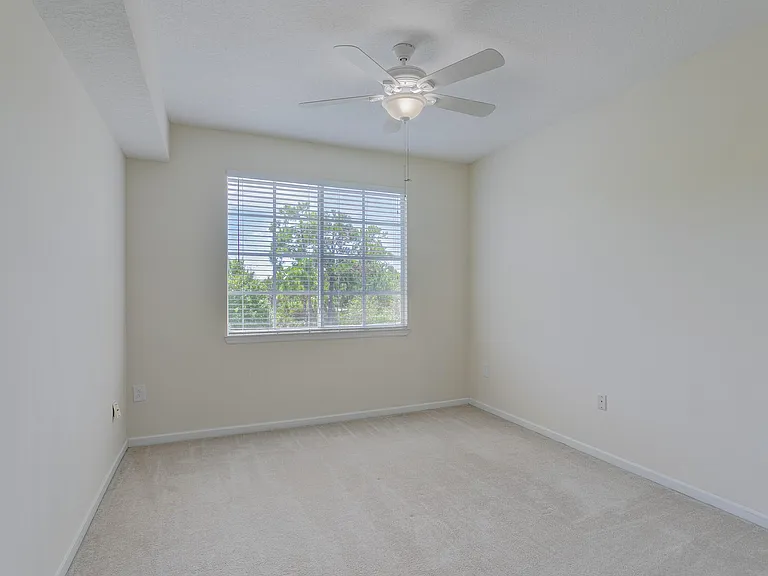 9303 Myrtlewood Cir W — Photo 9