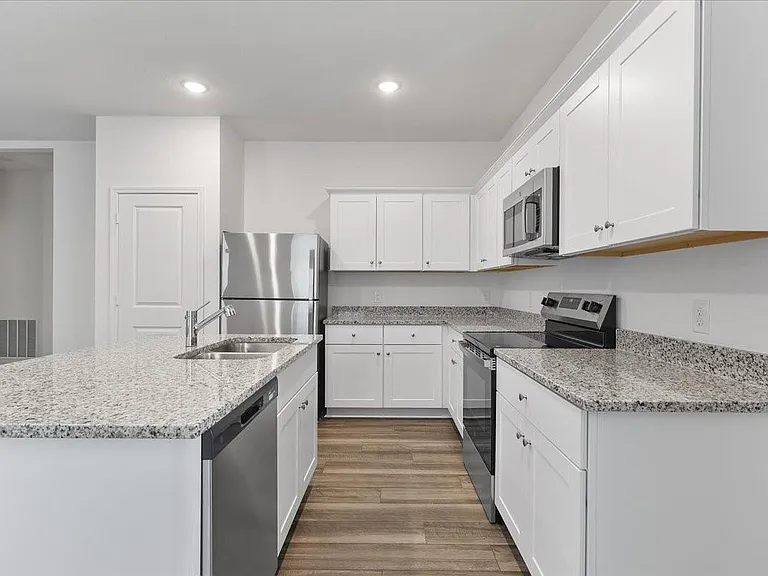 4406 Wood Fern Rd — Photo 7