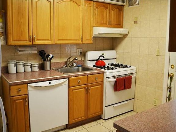 UPDATED KITCHEN - VIEW 1