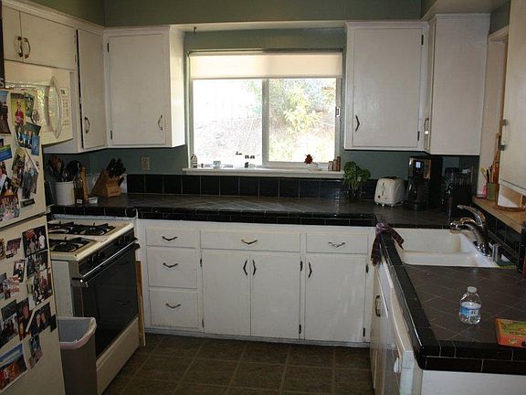 4th image of 6270 Henderson Dr