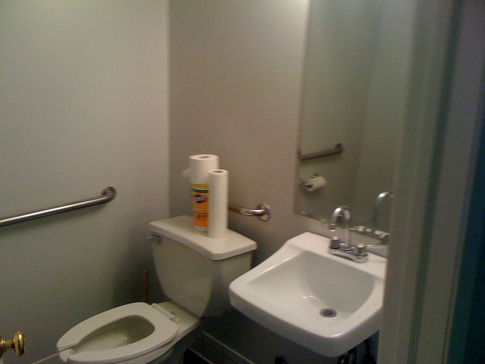 1st image of 343 E 33rd St Ofc 1