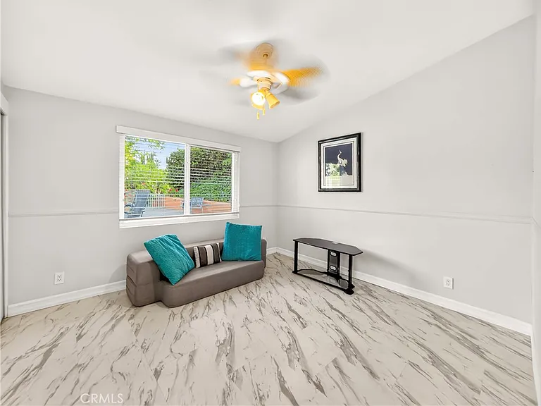 20520 Rhoda St — Photo 18