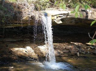 1516 E Overlook Rd, Monterey, TN 38574