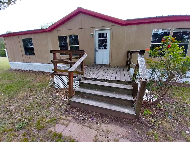 Sunset Ridge MHC — Photo 108
