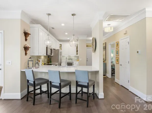 8942 Rosalyn Glen Rd, Cornelius, NC 28031