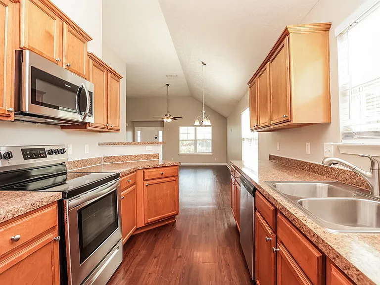 2333 Cason Trl — Photo 8