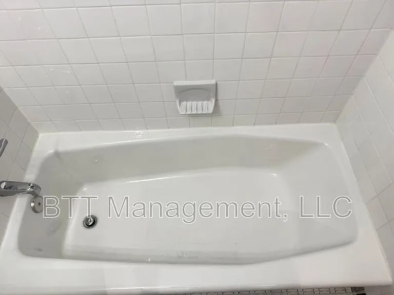8804 Bradford Rd #1 — Photo 35
