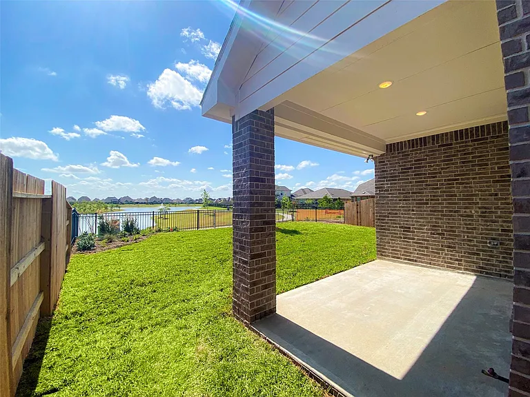 4318 Reese Ravine Ln — Photo 2