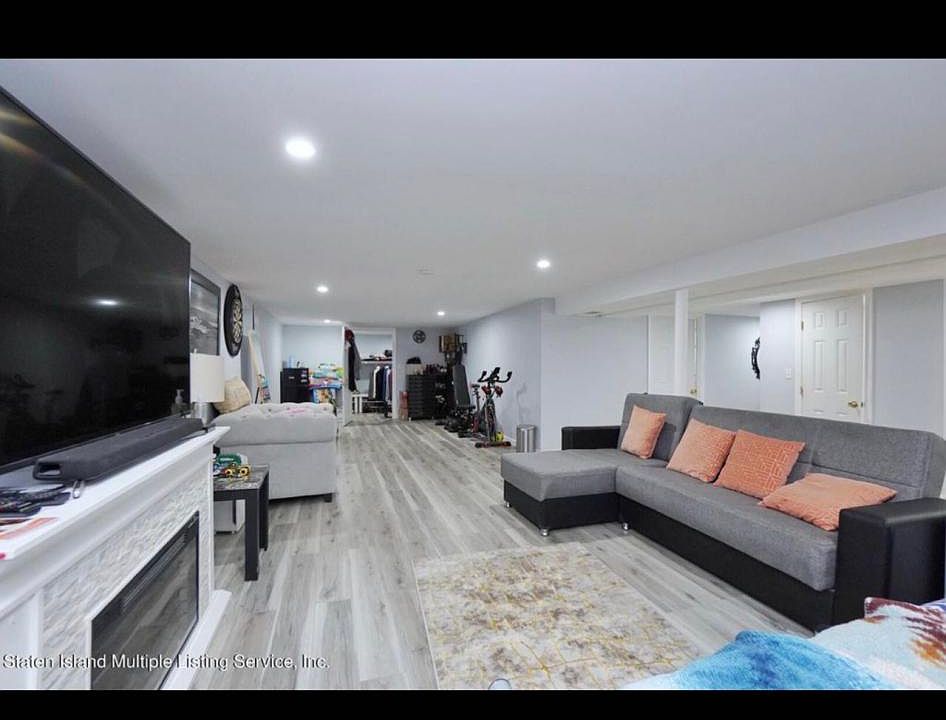 1st image of 46 Mallory Ave #1F