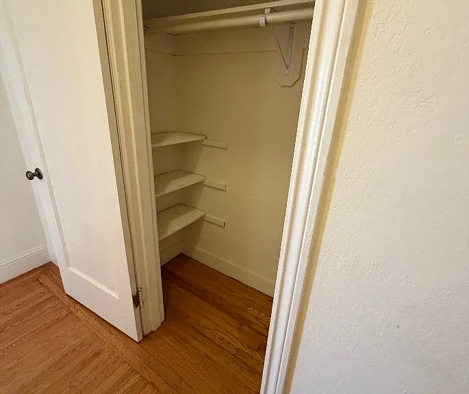 515 Russia Ave #2 — Photo 4