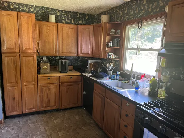 27 Kenilworth Drive, Killingworth, CT 06419